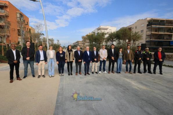 El consistori de Salou en la inauguració de la Rambla de Barenys