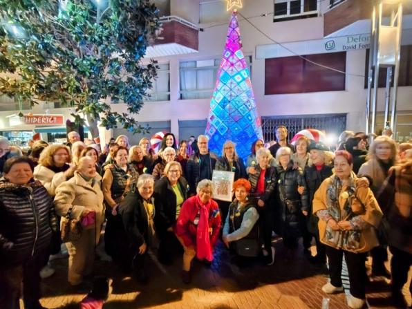 Encesa de l'arbre de Nadal de ganxet de Salou