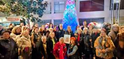 Salou lights up a crocheted Christmas tree